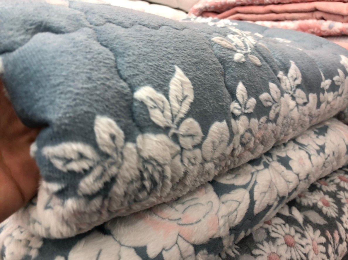 Get Korean bedding at great price! Visit popular 169 MIDO to get Korean quilts